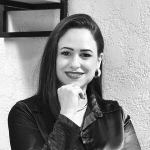 Dra. Fernanda Carvalho